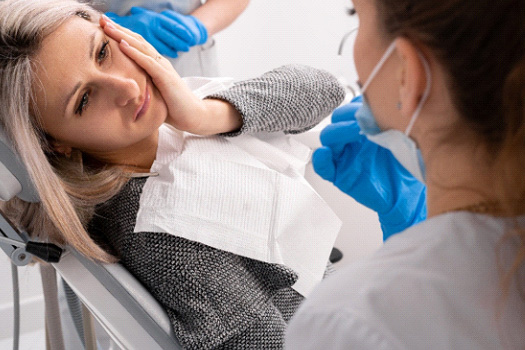 Woman with a toothache
